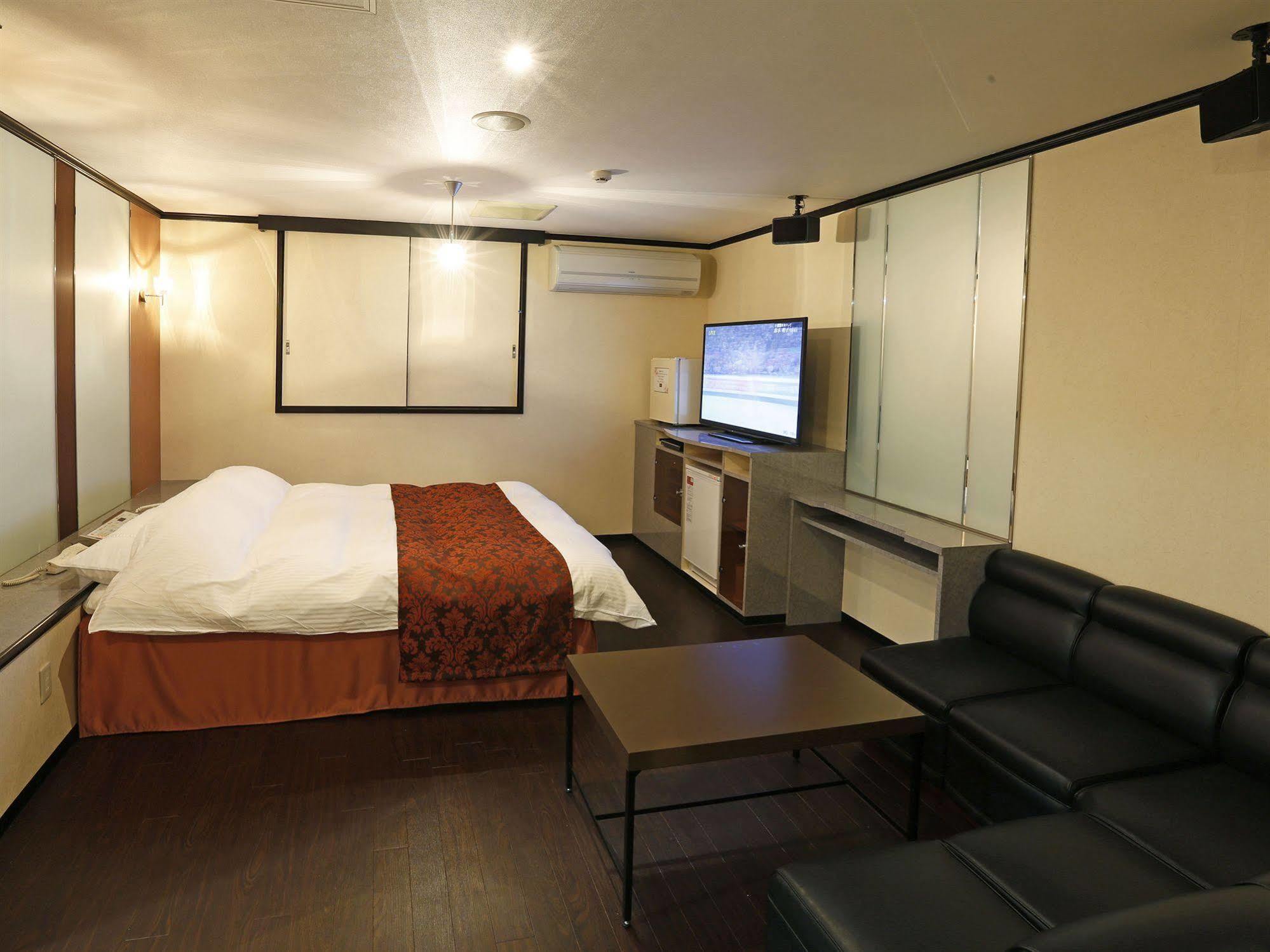 Hotel Fine Garden Gifu (Adults Only) Kakamigahara Buitenkant foto