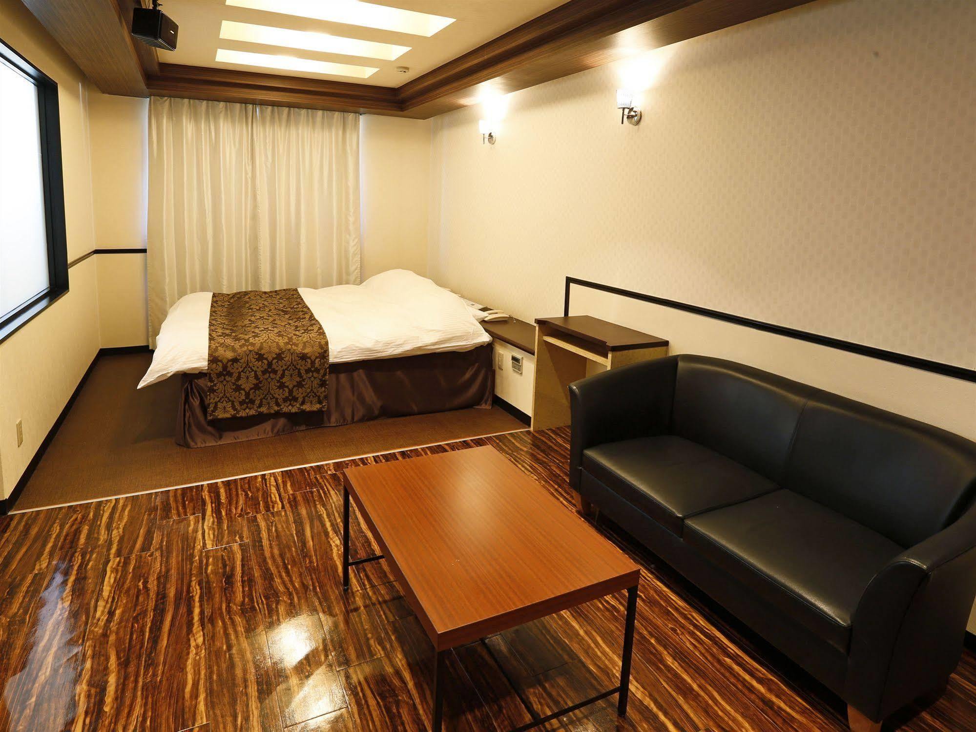 Hotel Fine Garden Gifu (Adults Only) Kakamigahara Buitenkant foto